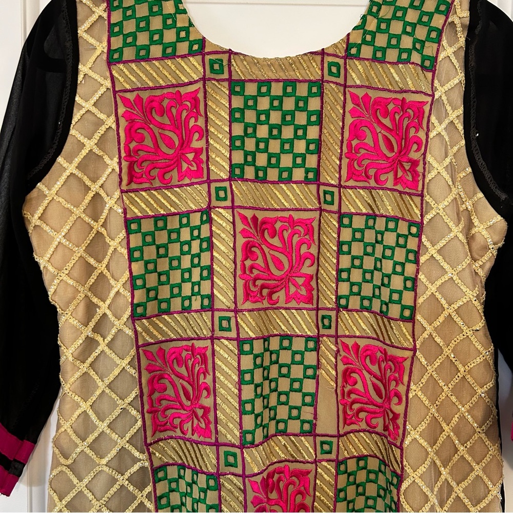 Indian Pakistani Custom Rhinestone Embroidered Kurta Tunic Top Medium Black Gold - Picture 7 of 11